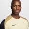 NIKE M NK DF STRK TOP SS PALE IVORY/BLACK/JERSEY GOLD/B Bild 3