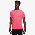 NIKE M NK DFADV STRIDE SS TOP BRIGHT CRIMSON/HTR/REFLECTIVE Bild 1