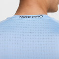 NIKE M NP BREATHE SLIM SS TOP PSYCHIC BLUE/BLACK Bild 6
