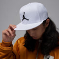 NIKE U J PRO CAP S FB JUMPMAN WHITE/PHOTON DUST/BLACK Bild 4