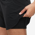 NIKE W NK BLISS DF MR 3IN 2N1 SHORT BLACK/REFLECTIVE SILV Bild 4