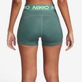 NIKE W NP DF MR 3IN AOP SHORT BICOASTAL/WHITE Bild 2