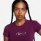 NIKE W NSW BBY TEE SWSH BORDEAUX Bild 4